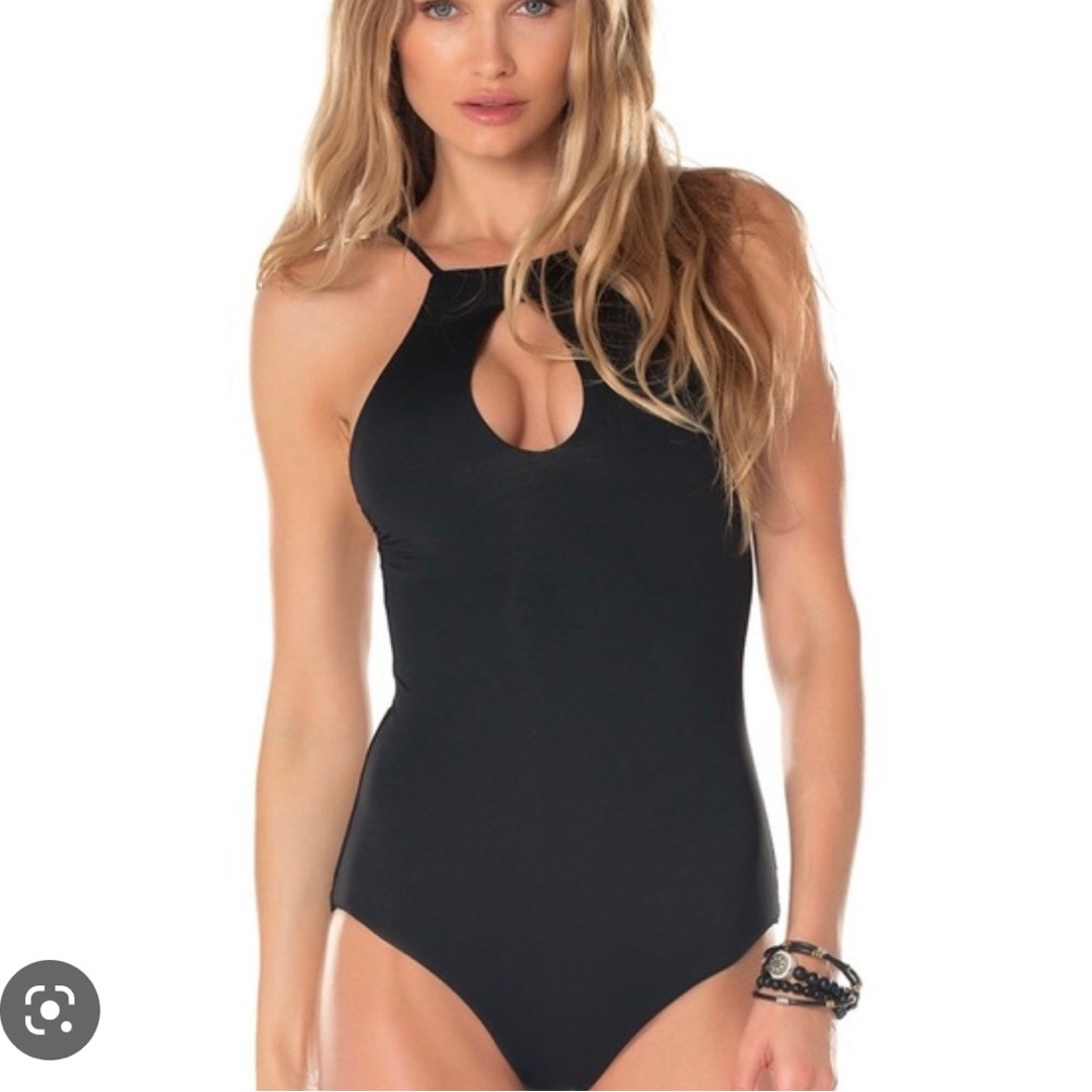 Becca keyhole black one piece size Large